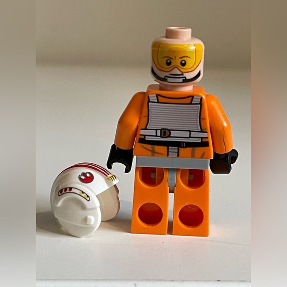 LEGO Star Wars UCS Luke Skywalker Minifigure SW1267 From Set 75355 - Picture 2 of 7